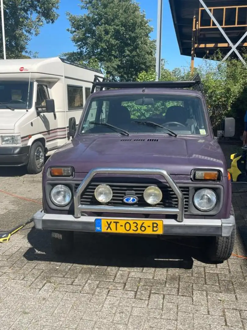 Lada Niva 1.7i Paars - 2