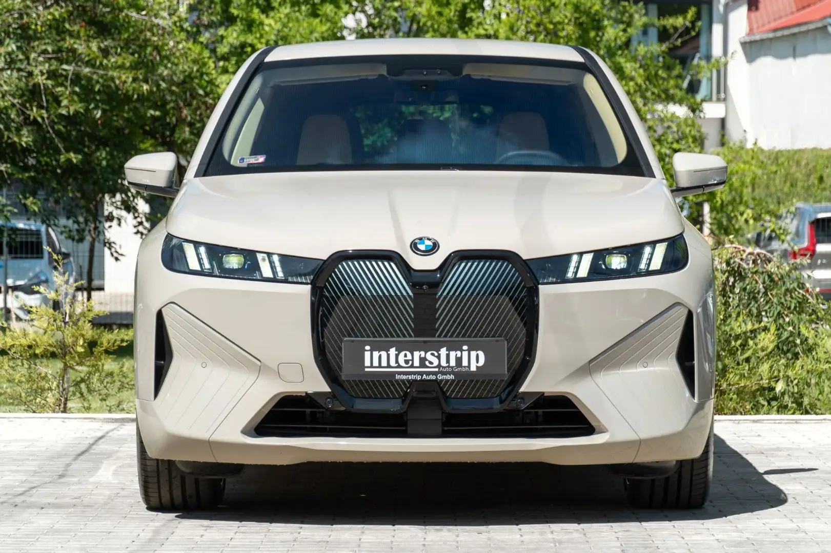 BMW iX 45 xDrive DR.ASS.PRO.H/K.LED.SHZ.LHZ.360°.23" Grau - 2