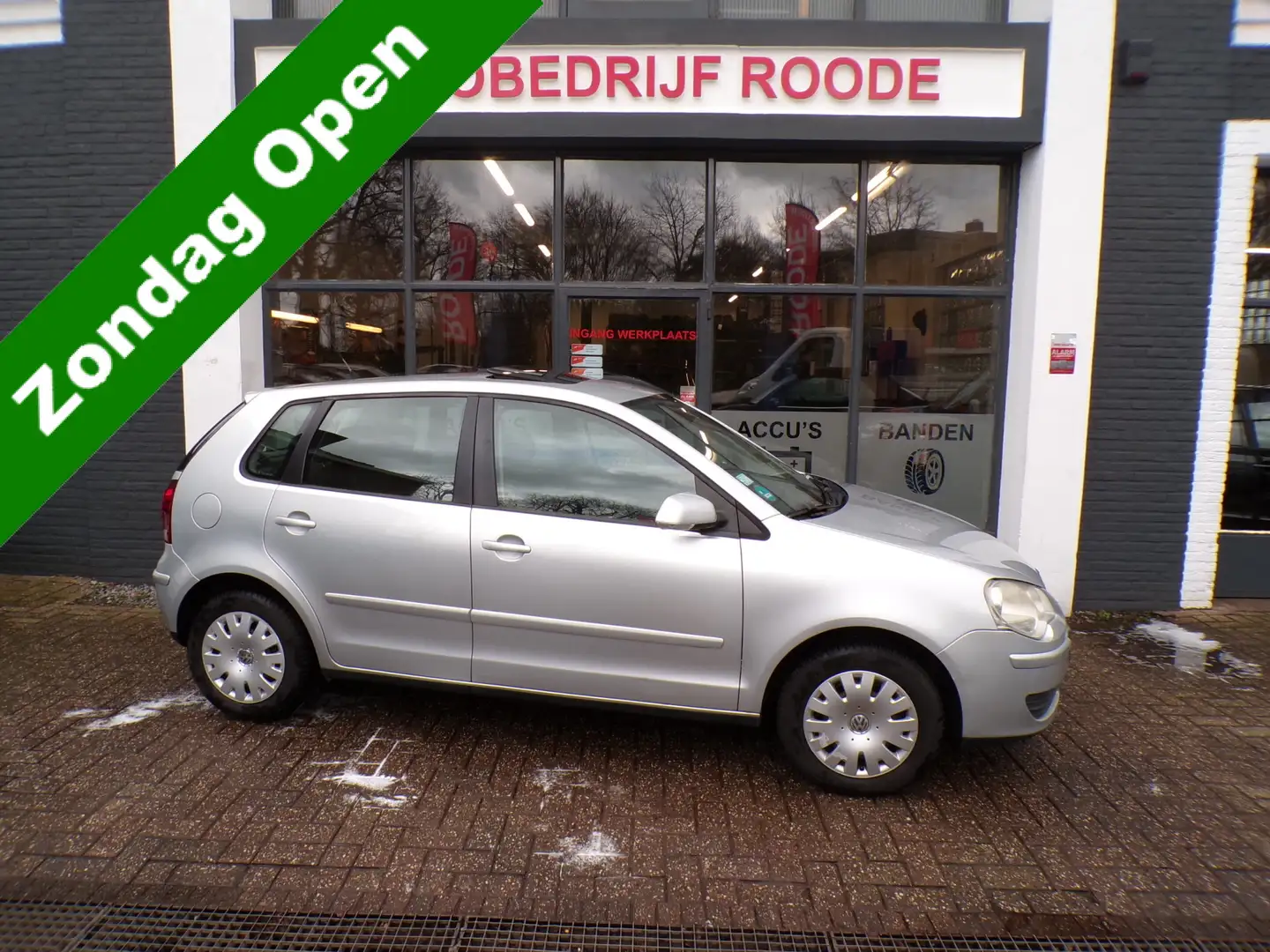Volkswagen Polo 1.6-16V Optive AUTOMAAT,TOP STAAT,VAN A TOT Z ONDE Grau - 1