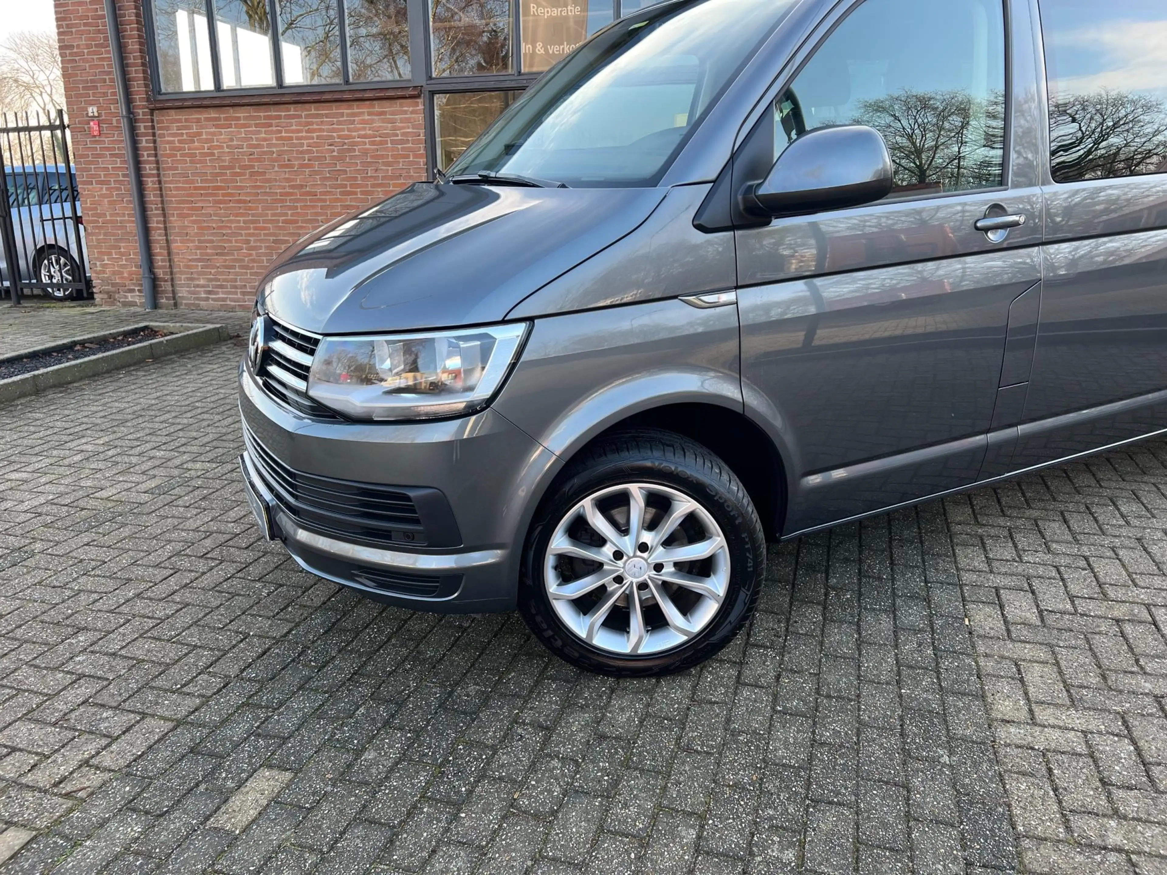 Volkswagen Transporter Multivan 2.0 TDI L2H1 Caravelle, DSG, Two zone Kli — photo 2