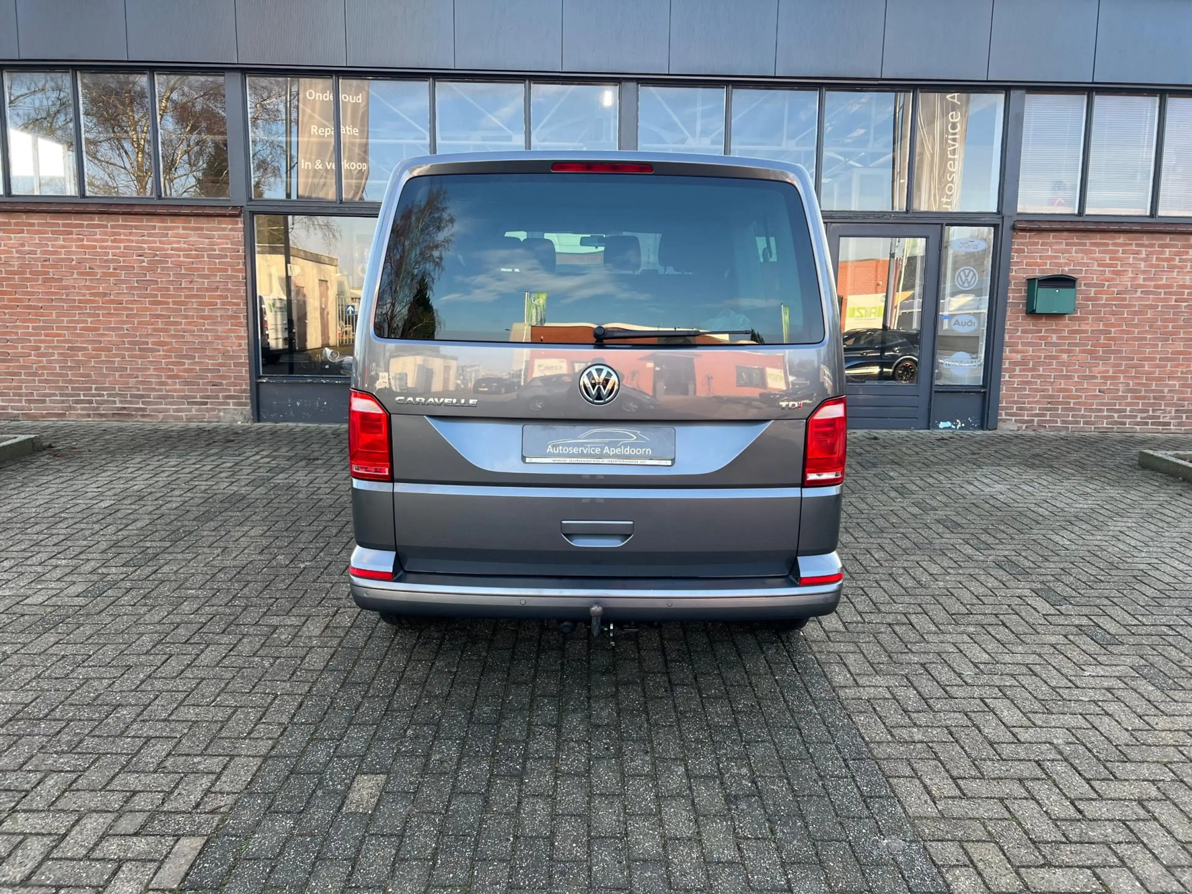 Volkswagen Transporter Multivan 2.0 TDI L2H1 Caravelle, DSG, Two zone Kli — photo 7