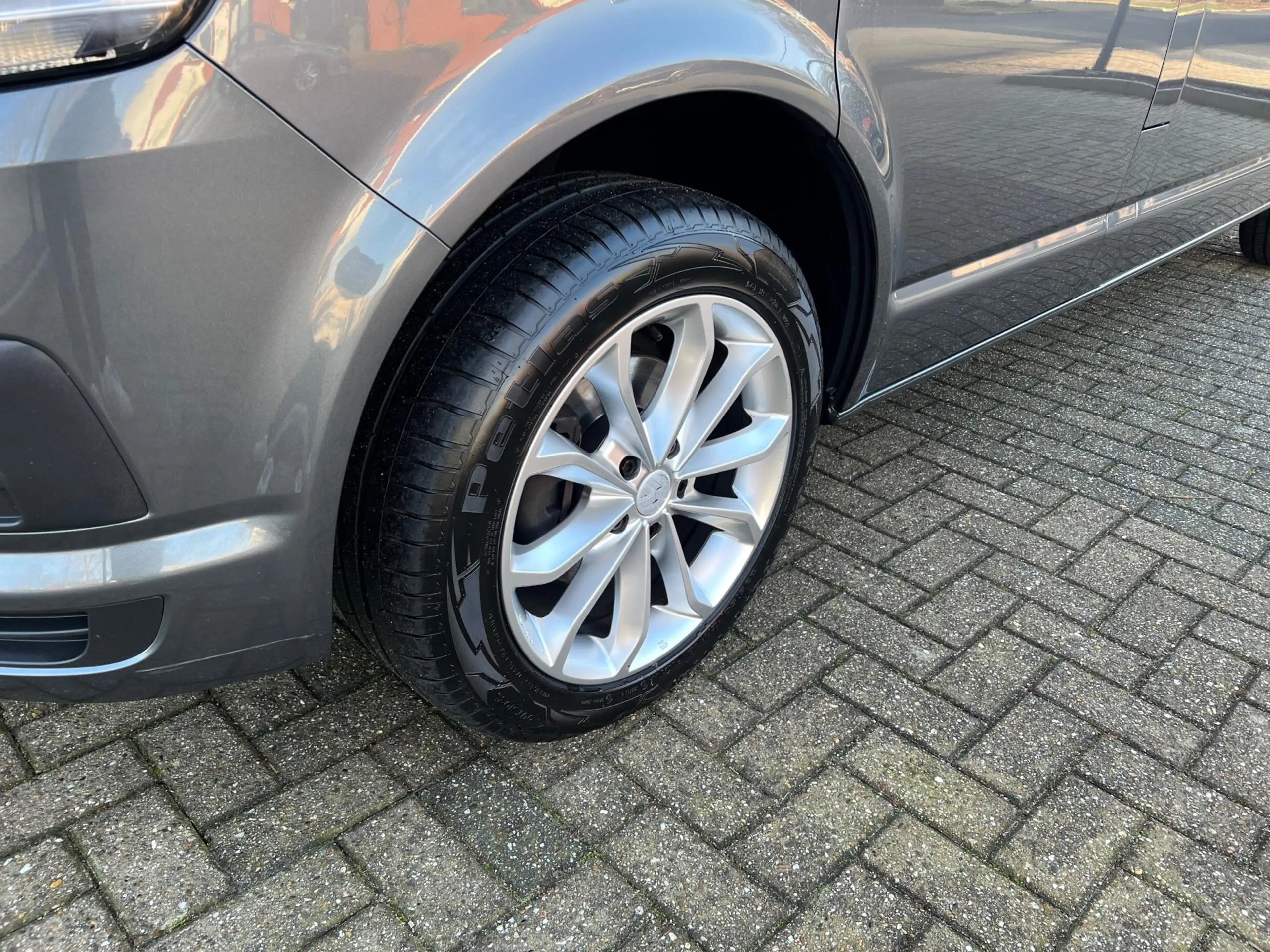 Volkswagen Transporter Multivan 2.0 TDI L2H1 Caravelle, DSG, Two zone Kli — photo 10