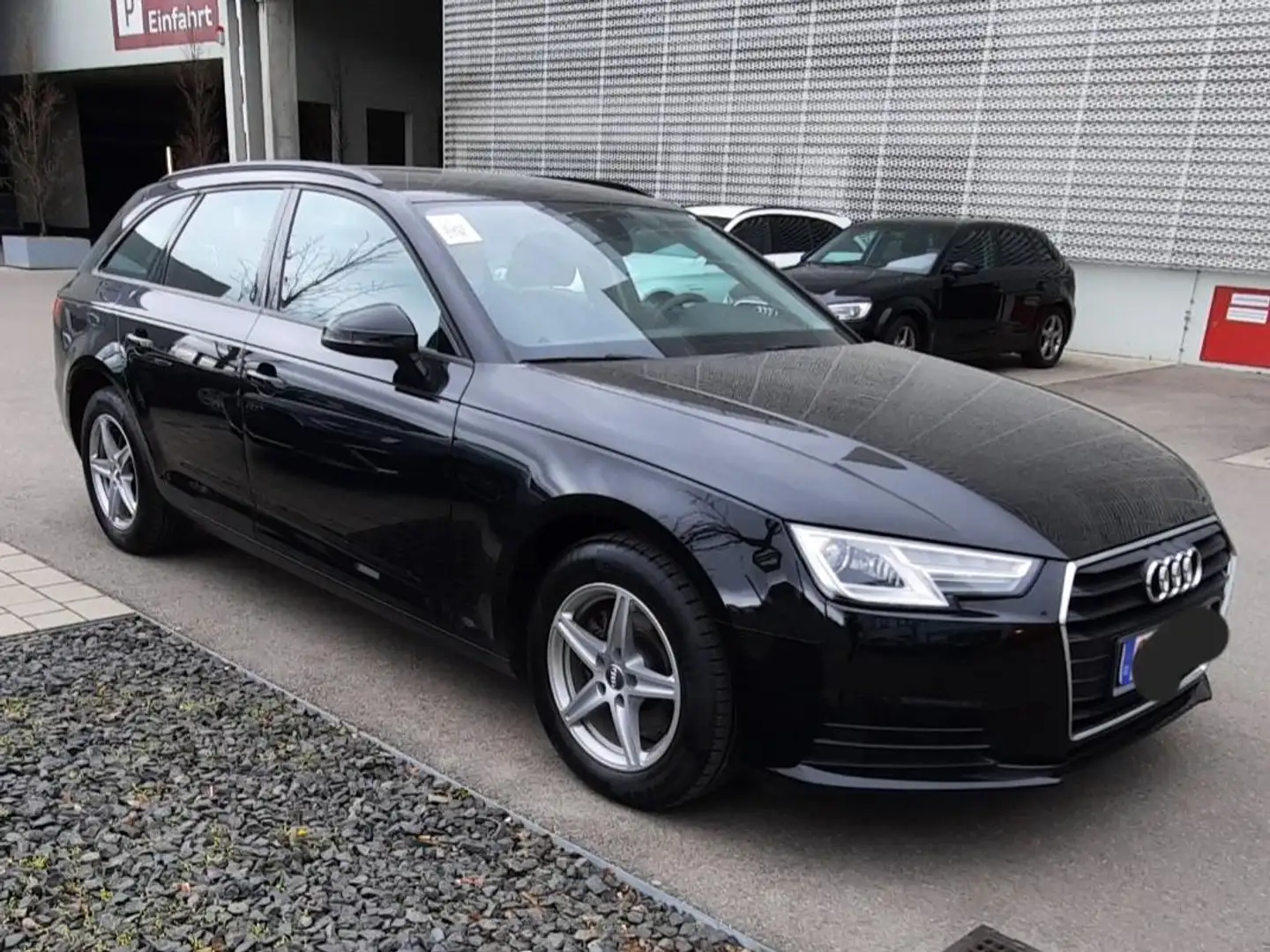 Audi A4 A4 Avant 2.0 TDI Schwarz - 1