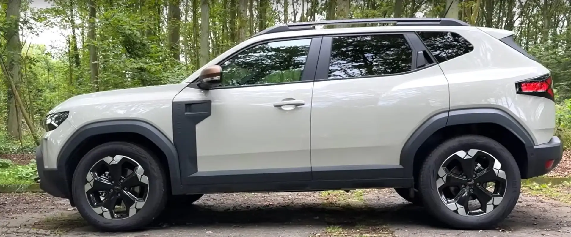 Dacia Duster Duster III ECO-G 100 4x2 Extreme NEUF Blanc - 1