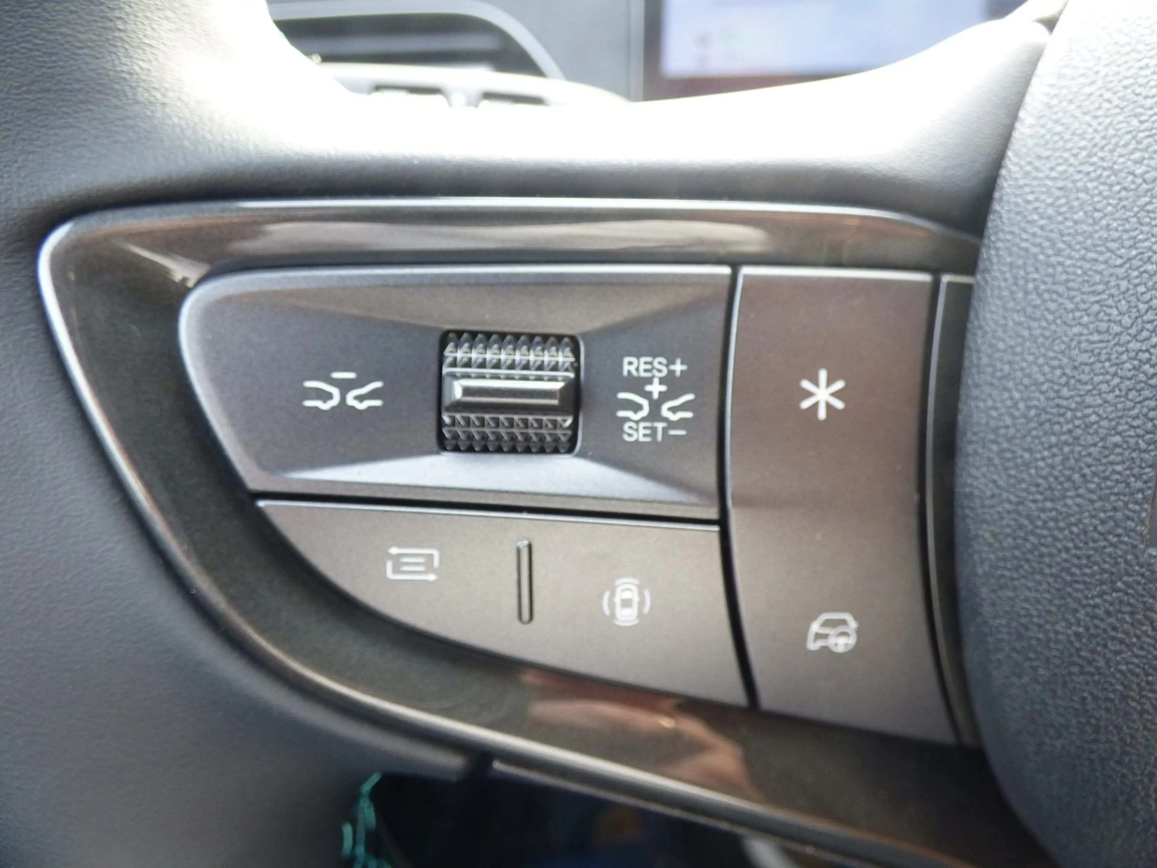 BYD Seal 6 DM-i Touring PHEV 19kWh Comfort Österreich Pake... — photo 12