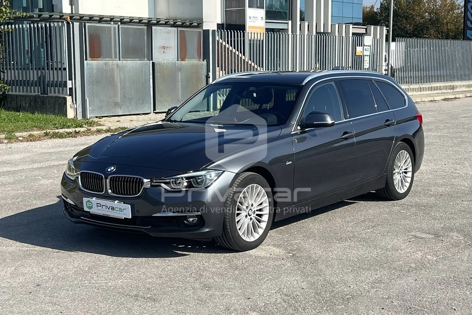 BMW 318 318d Touring Luxury Argento - 1