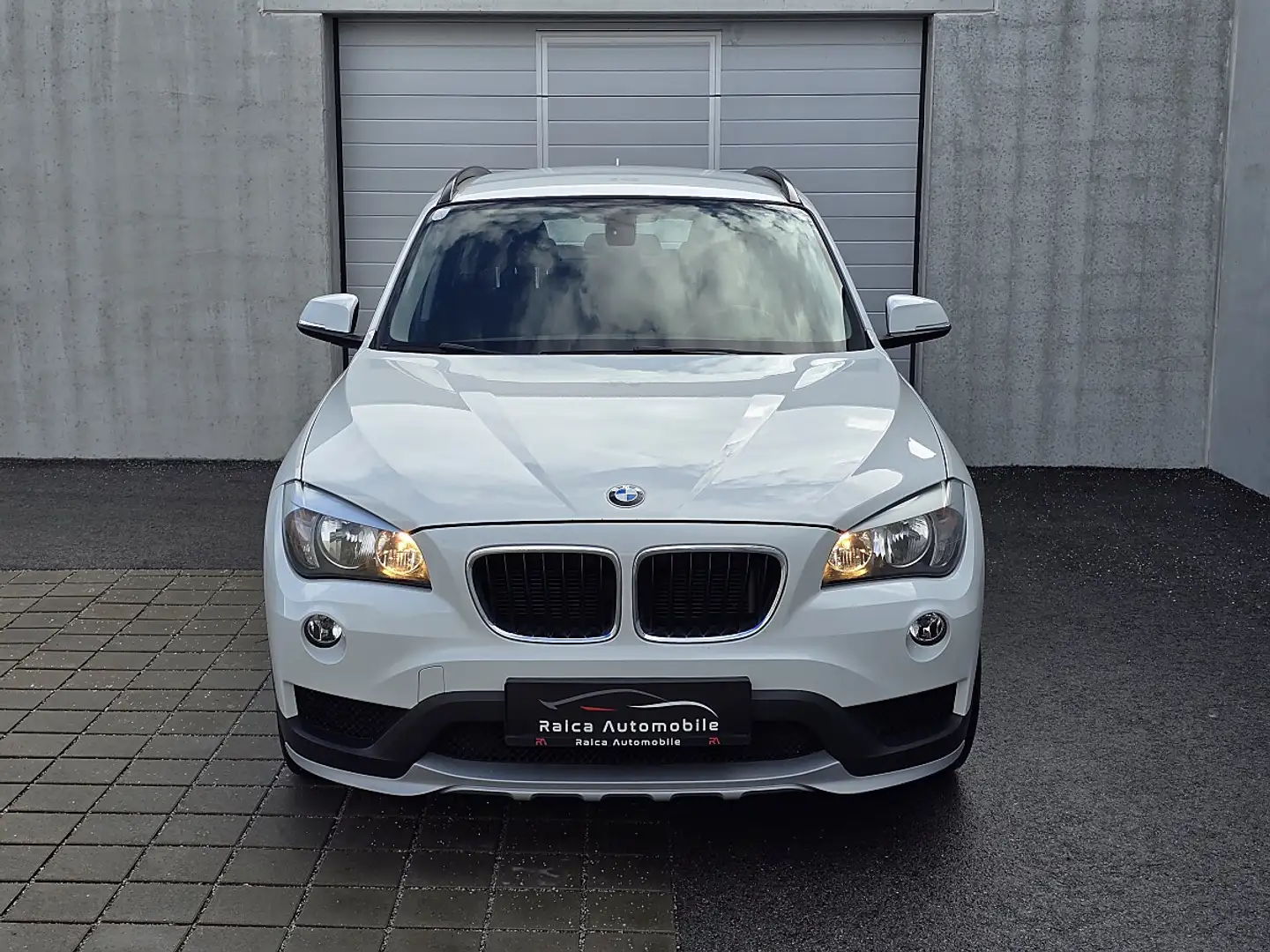 BMW X1 *NAVI *Sitzheizung *Parksensoren *Bluetooth Weiß - 2