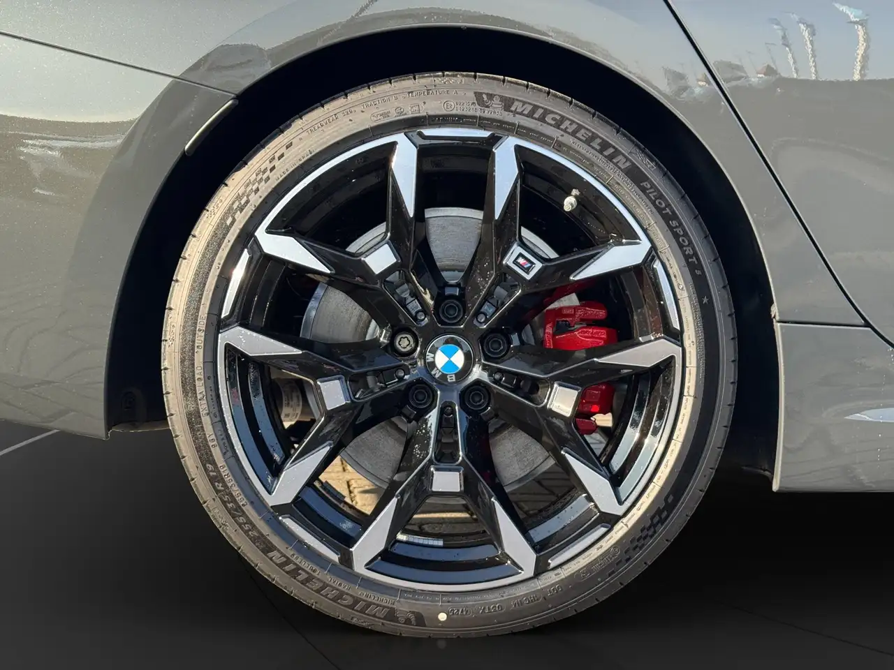 BMW 320 d Touring M Sportpaket Pro HK VFW FOKUS Q2 11