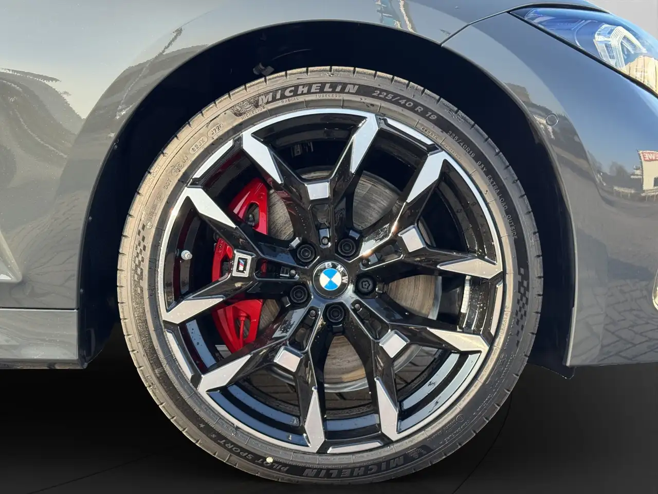 BMW 320 d Touring M Sportpaket Pro HK VFW FOKUS Q2 12