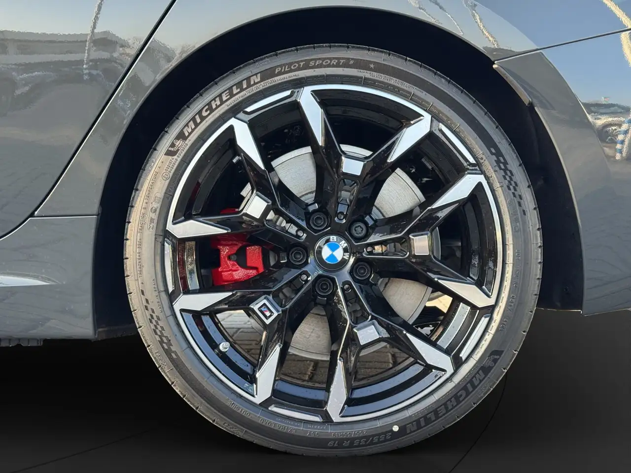 BMW 320 d Touring M Sportpaket Pro HK VFW FOKUS Q2 10