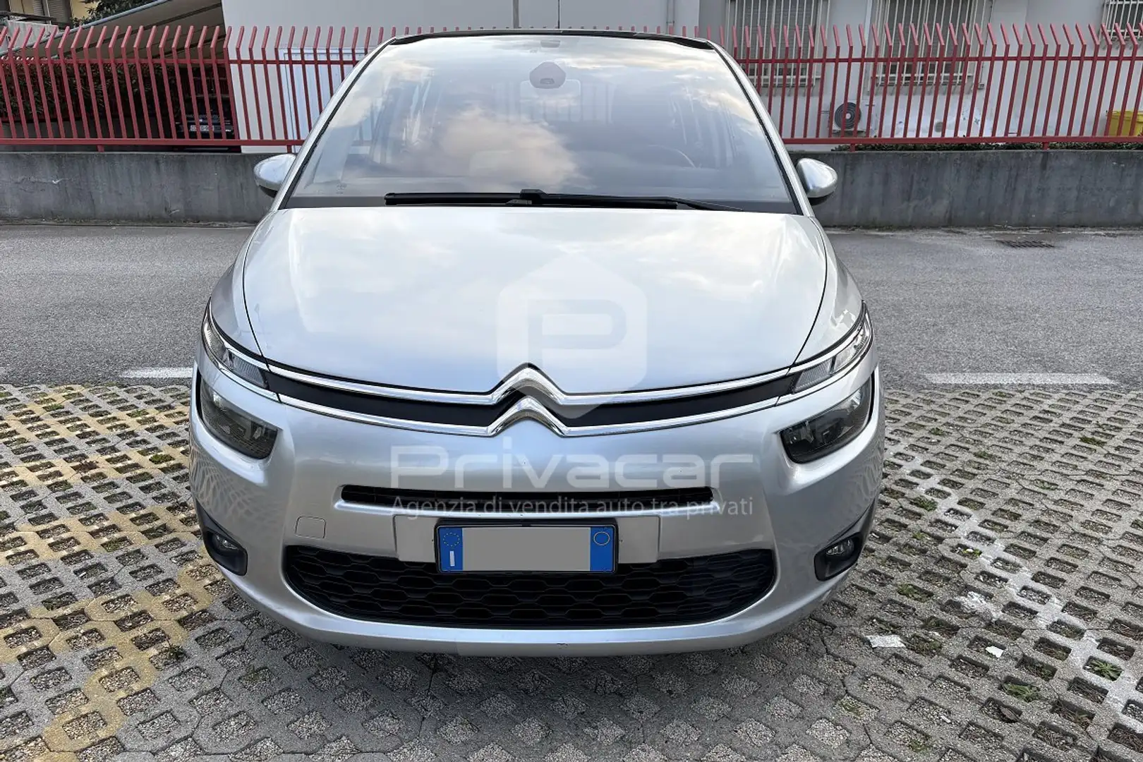 Citroen Grand C4 Picasso 1.6 e-HDi 115 Exclusive Silber - 2