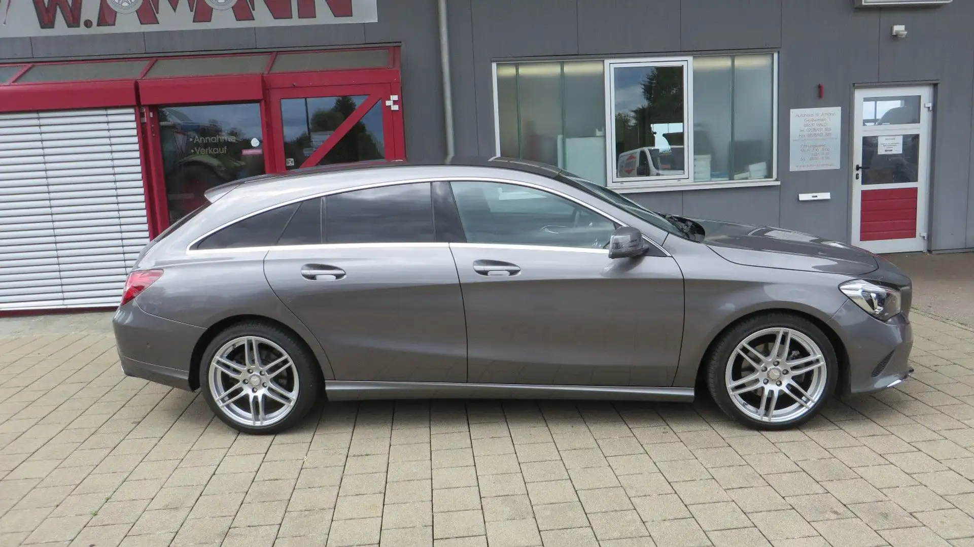 Mercedes-Benz CLA 180 CLA Shooting Brake Navi AHK Grau - 2