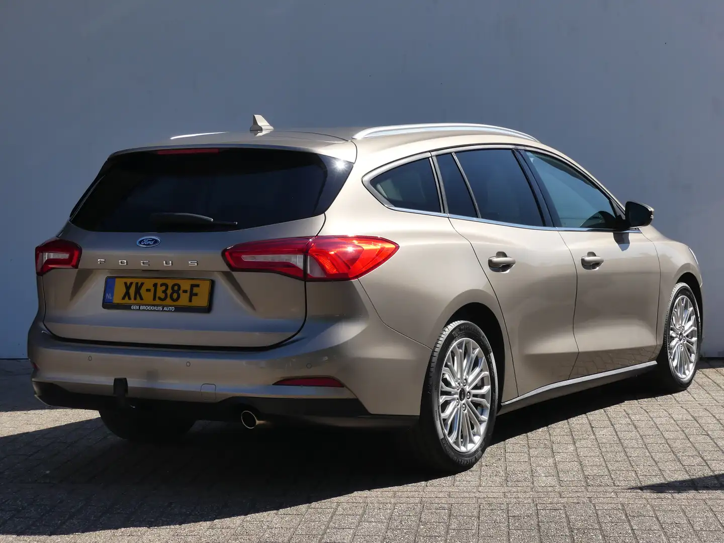 Ford Focus Wagon 1.0 EcoBoost 125PK Titanium Business | TREKH Gris - 2