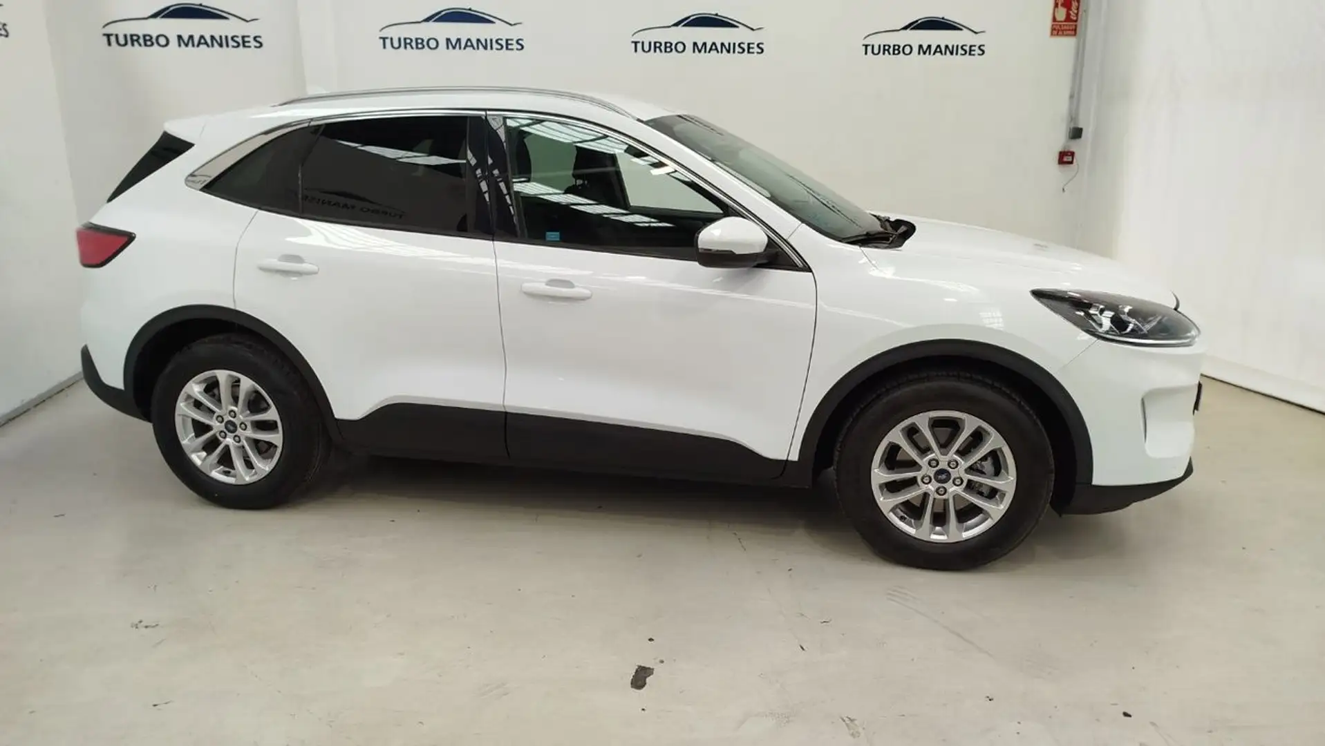 Ford Kuga 1.5TDCi Auto S&S Titanium 4x2 120 Blanc - 2
