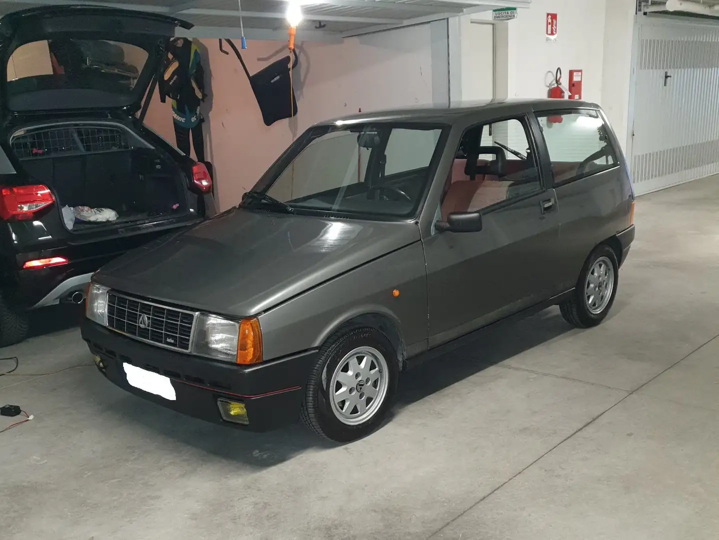 Autobianchi Y10 Y10 1.1 turbo Šedá - 1