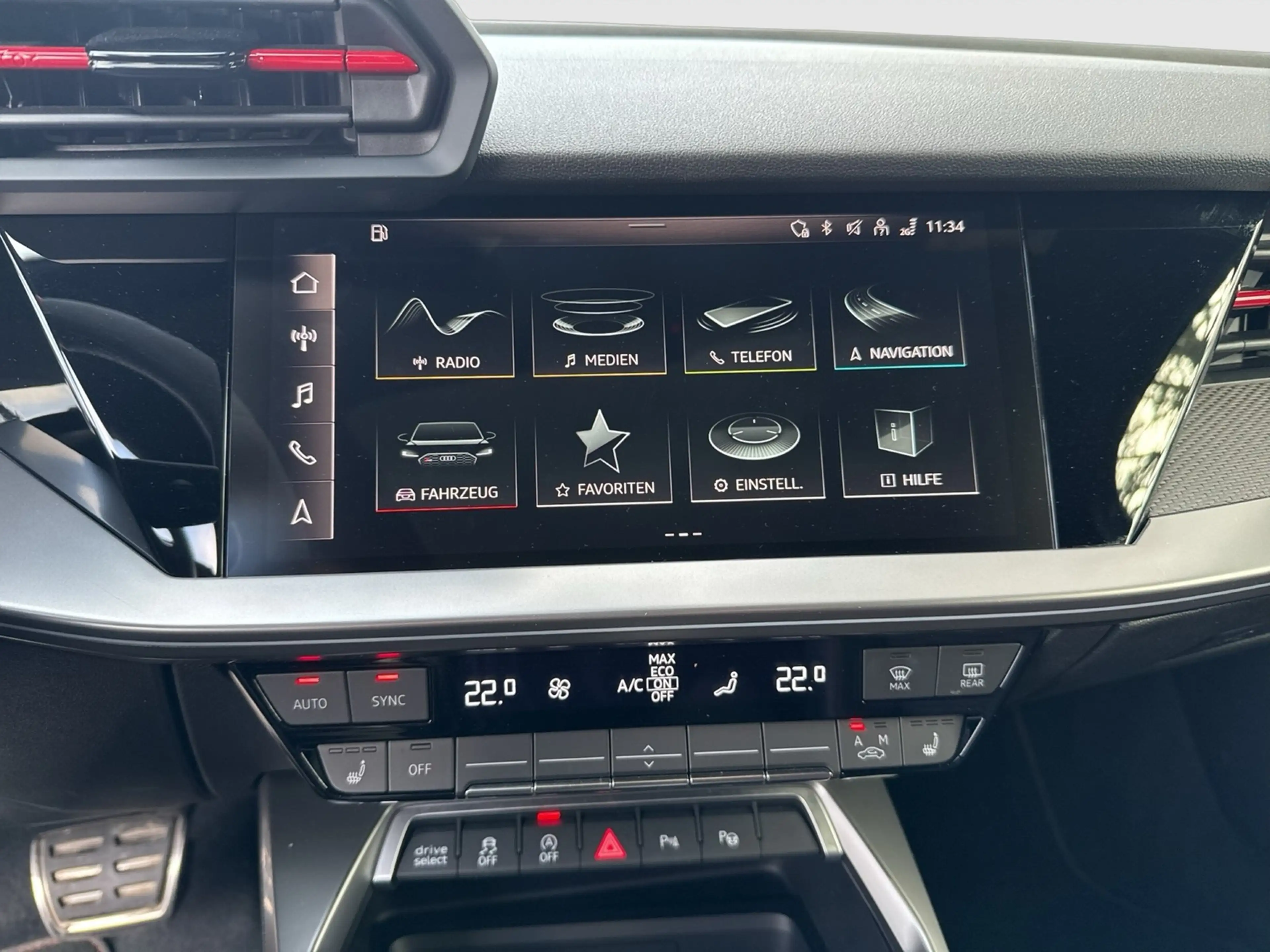 Audi RS3 Qu. KERAMIK PANO B&O SPORTABGAS LEDER — photo 12