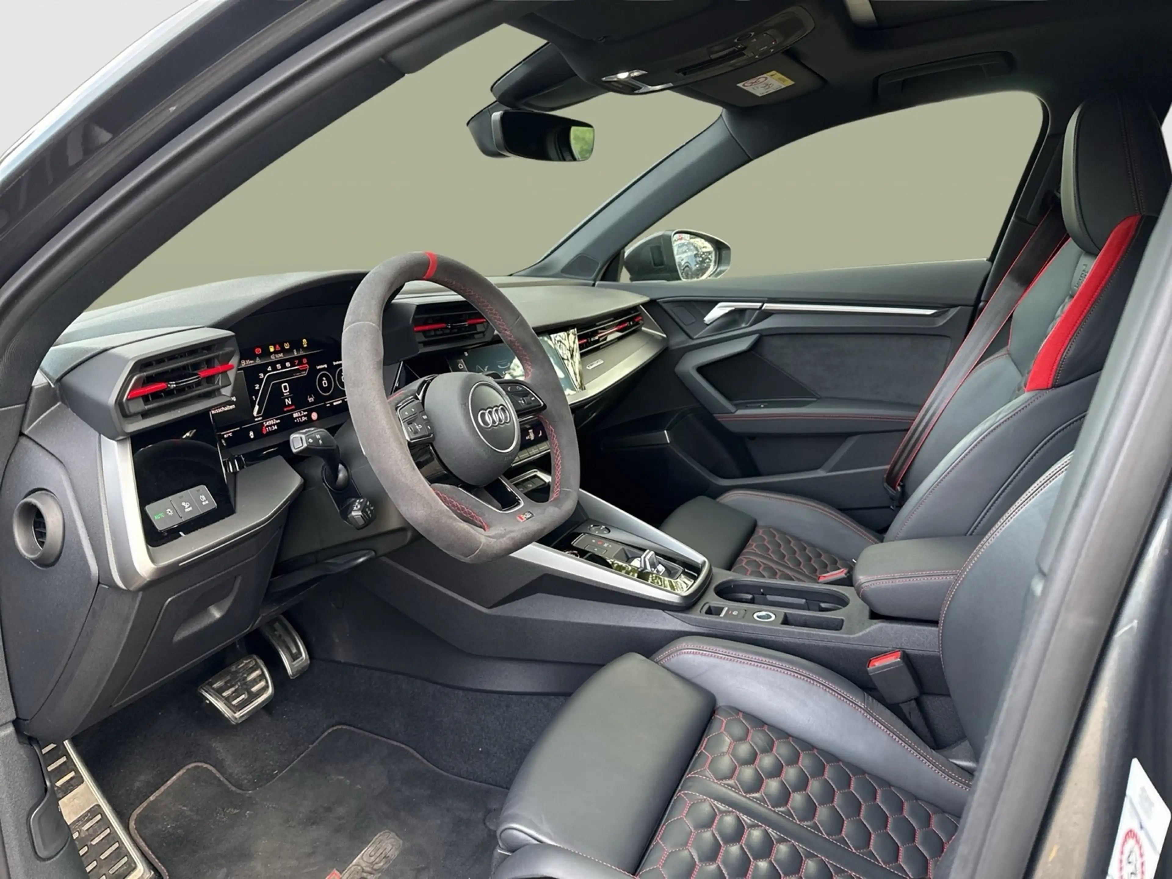Audi RS3 Qu. KERAMIK PANO B&O SPORTABGAS LEDER — photo 11