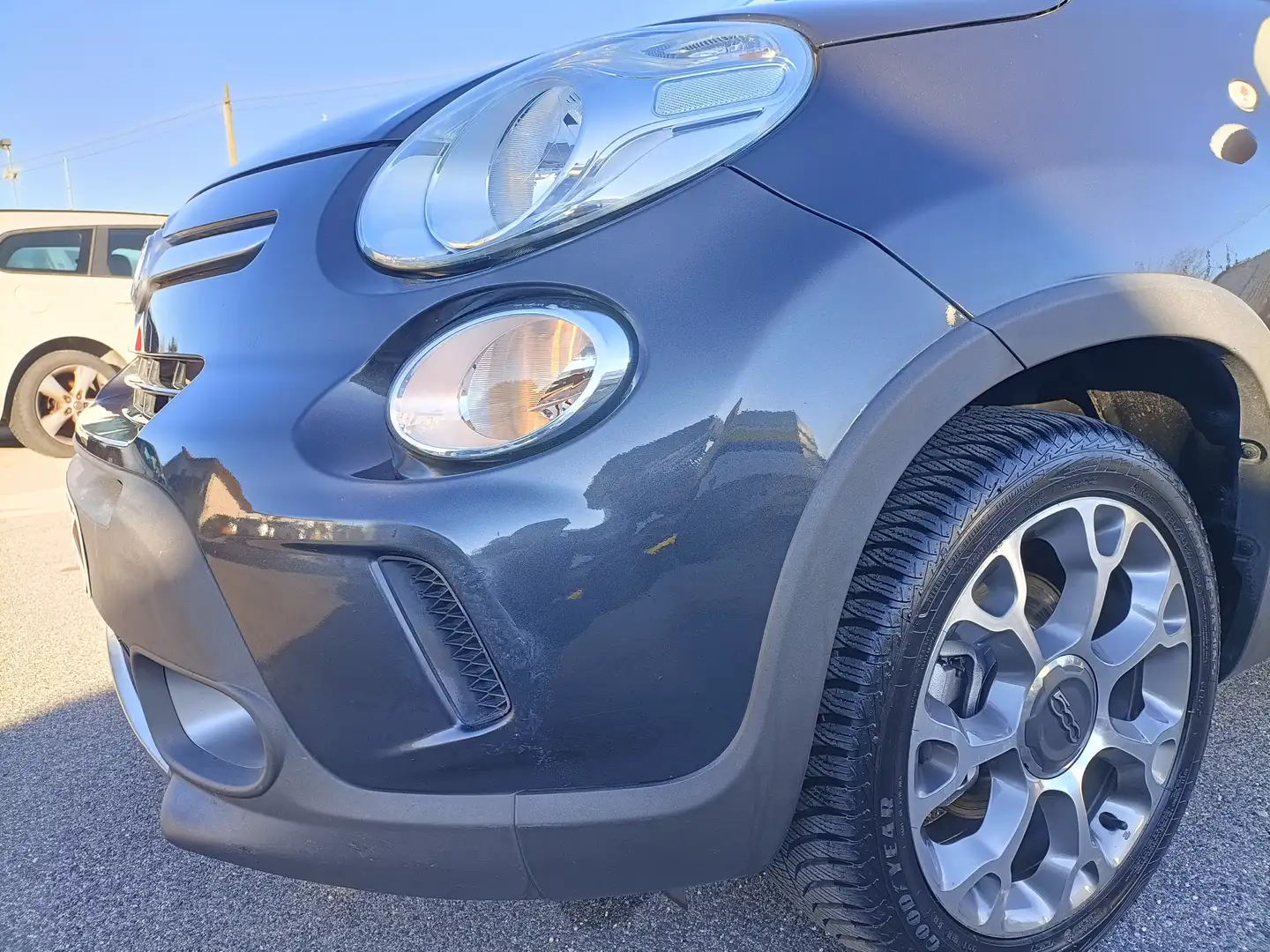 Fiat 500L 1.3 mjt Trekking 85cv dualogic Grau - 2