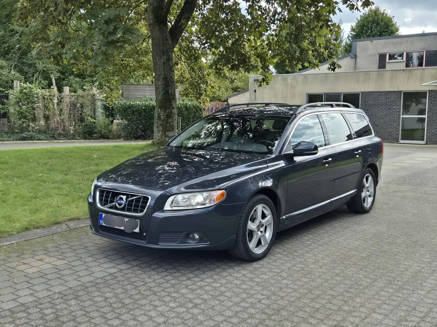 Volvo V70 D3 Geartronic 163pk 5 cilinder Gris - 2