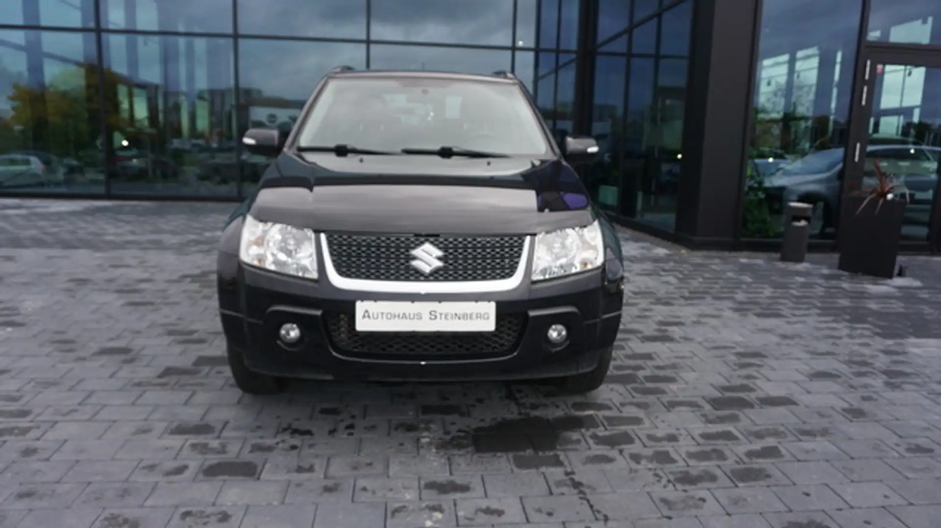 Suzuki Grand Vitara ALLRAD+1 HAND+AHK+SHZ 1.6 Ltr. City Negro - 2