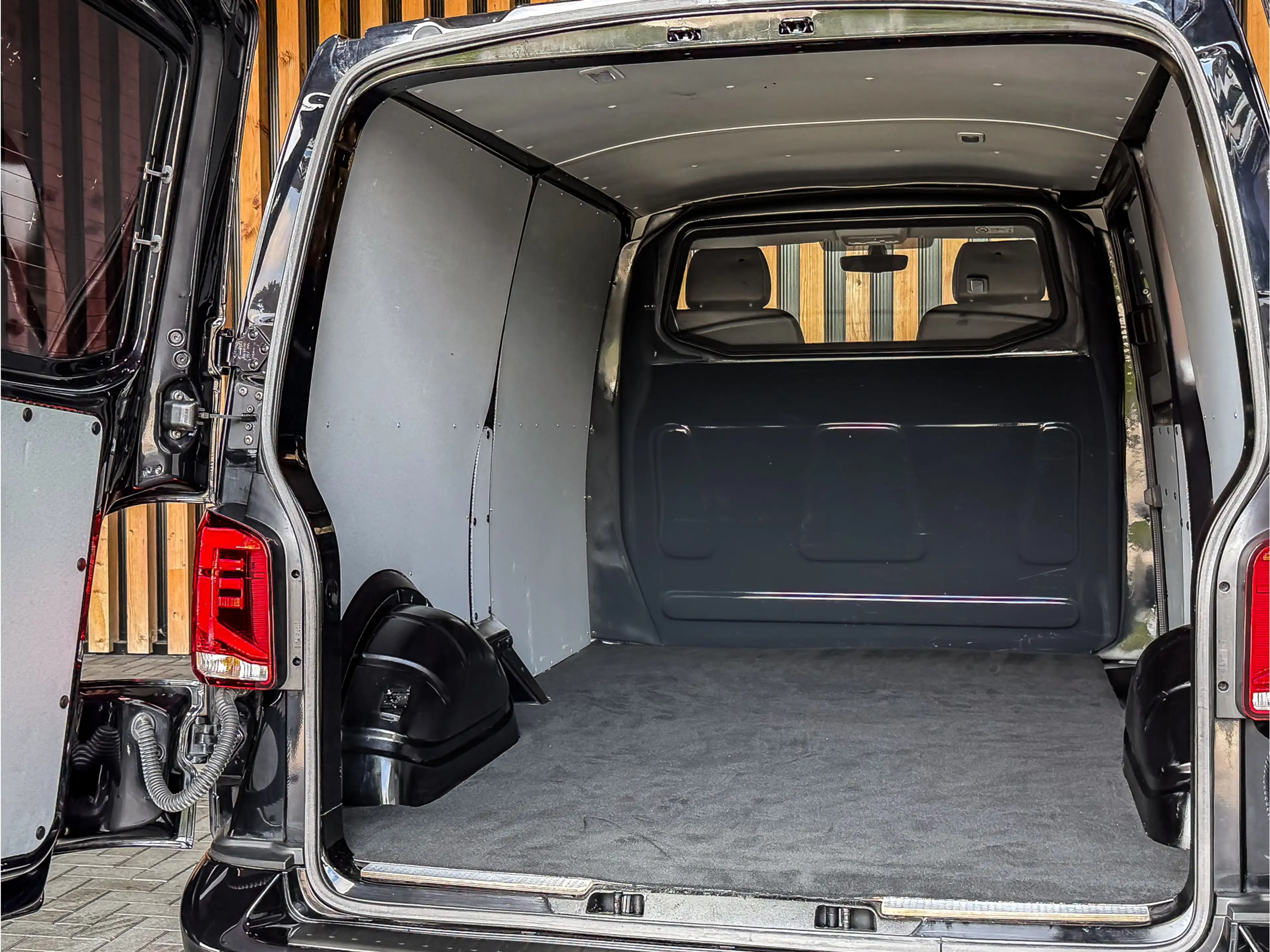 Volkswagen T6.1 Transporter 2.0 TDI 204PK DSG L2H1 Bulli | LED KOPLAMPEN | DIG — photo 46