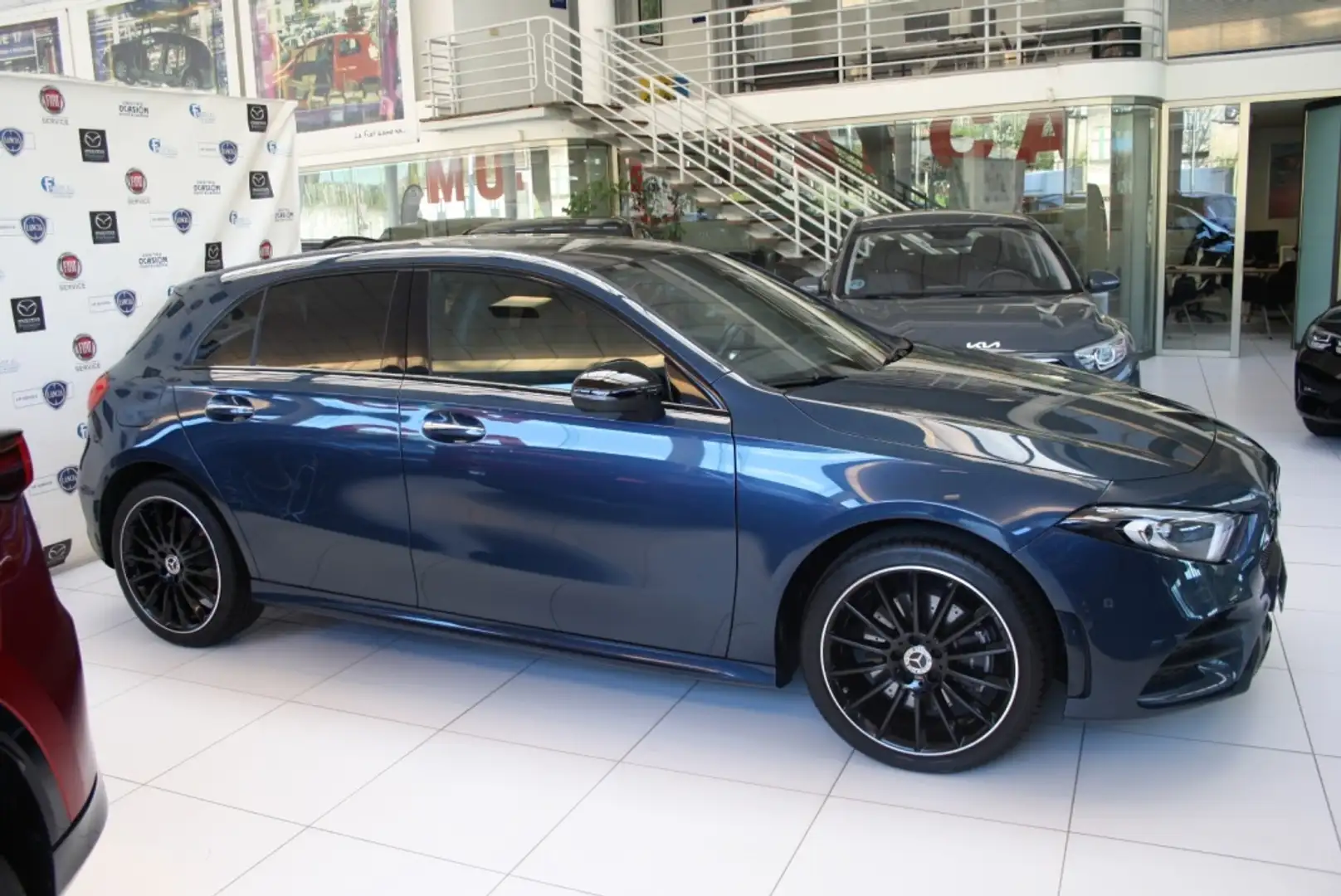 Mercedes-Benz A 250 250e 8G-DCT Azul - 1