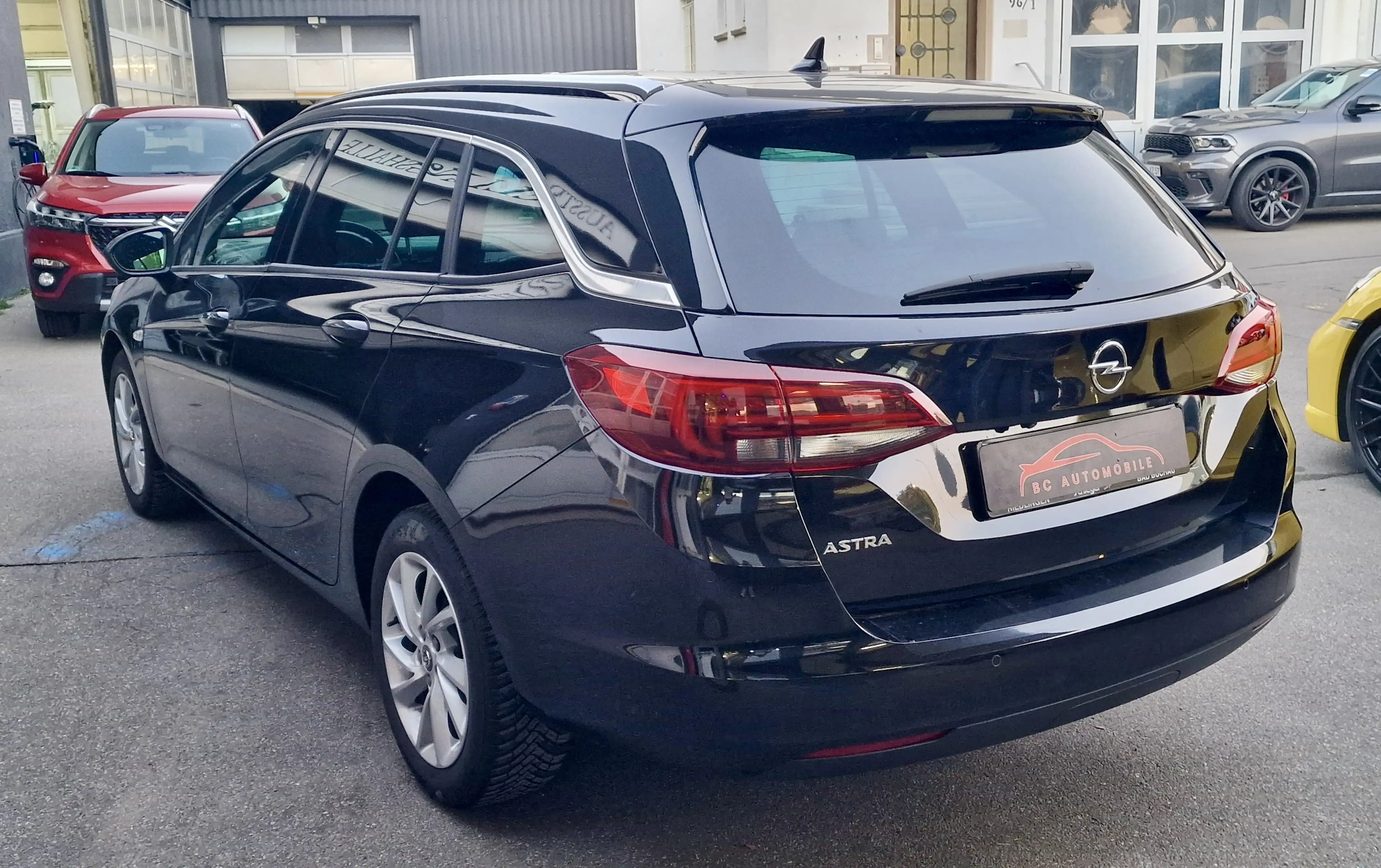 Opel Astra Sport_Tourer+/Elegance/LED/NAVI/AHK/Front/Rückfahr — photo 4