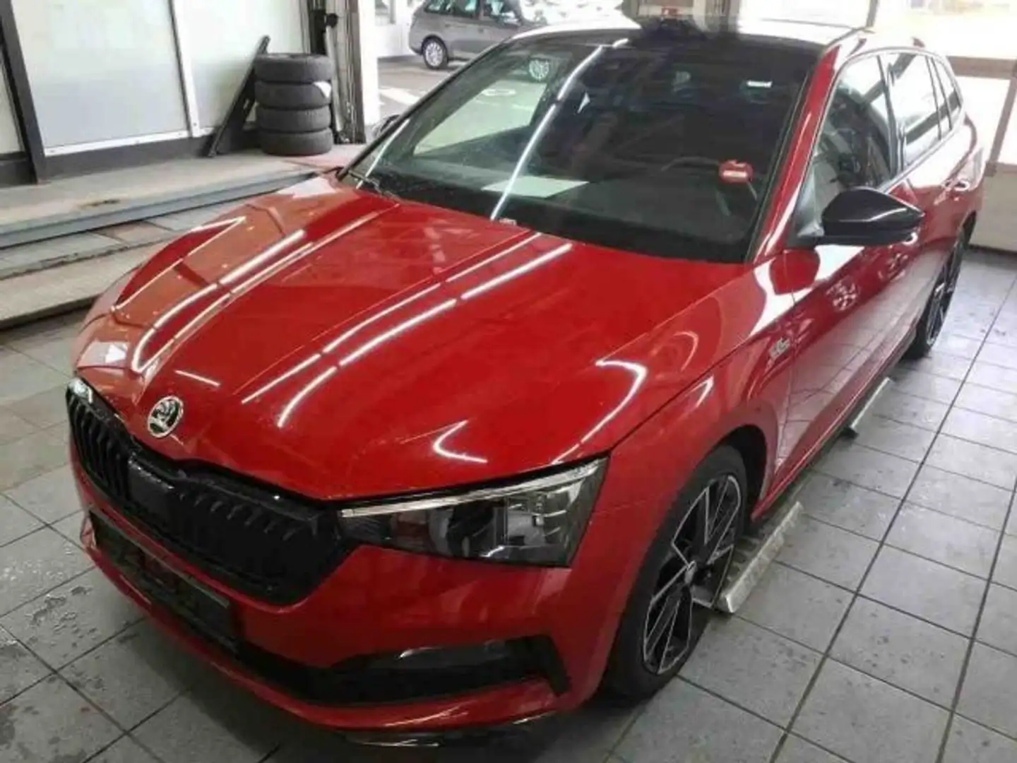Skoda Scala 1.5 TSI MONTE CARLO LED+APP+SHZ+AHK+PANO Rot - 2