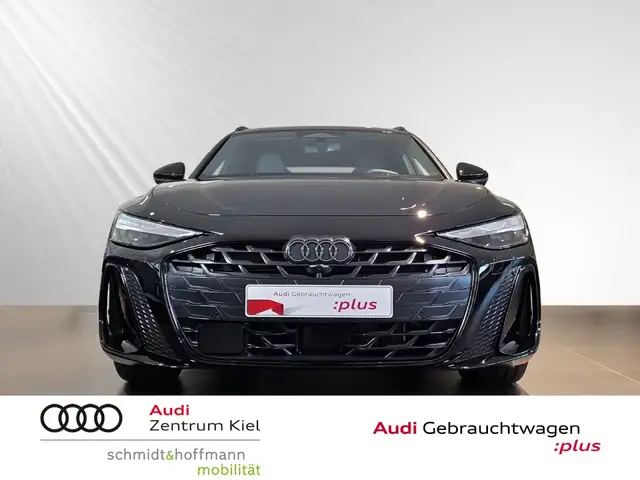 Audi A6 Avant view 2