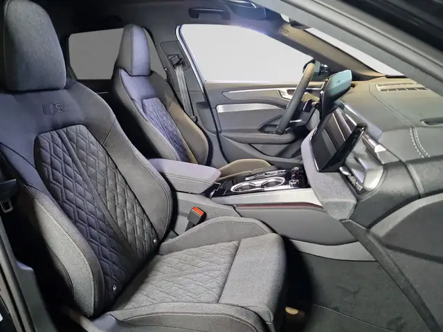 Audi A6 Avant view 9