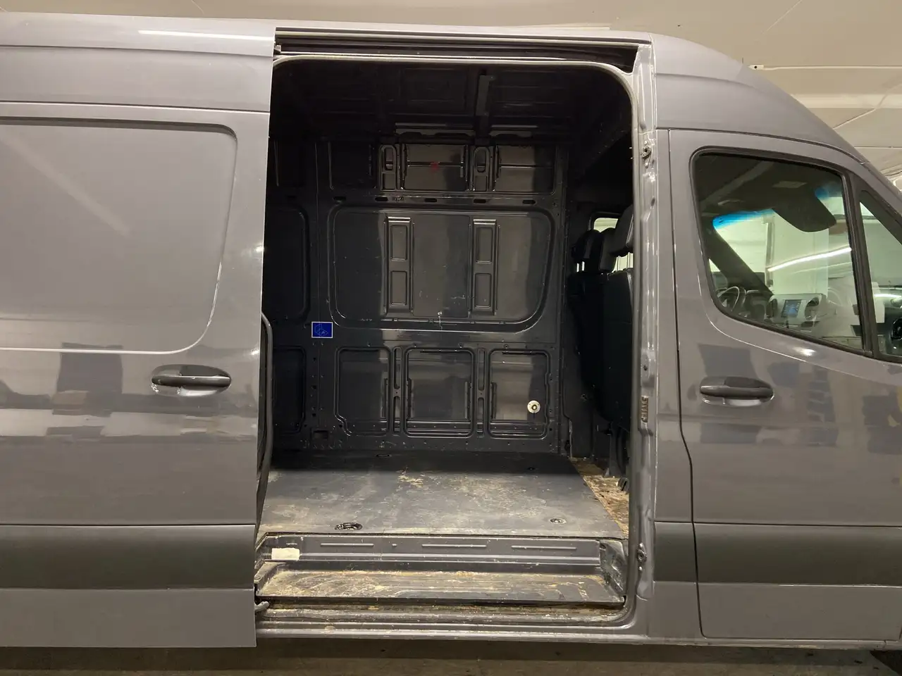 Mercedes-Benz Sprinter снимка Mercedes-Benz Sprinter