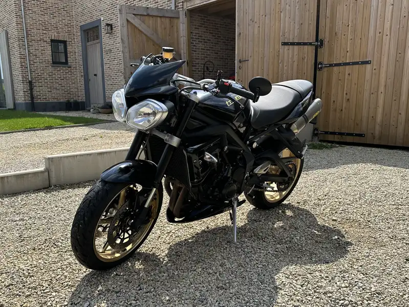 Triumph Street Triple - foto 7