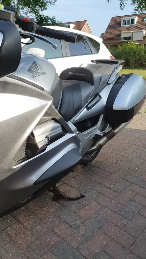 Honda Pan European St 1300 Grijs - 2