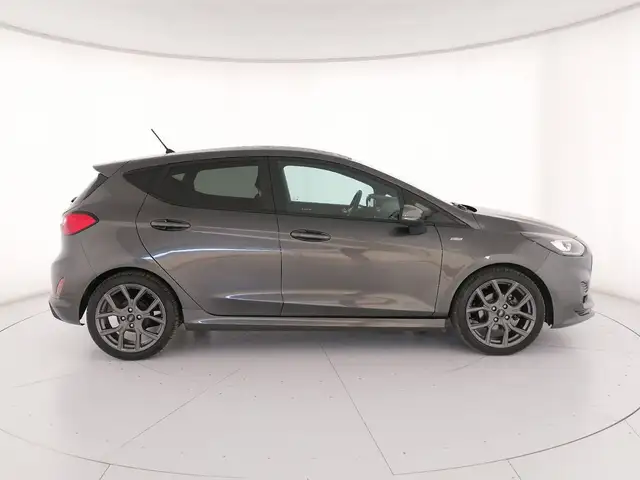 Ford Fiesta view 3