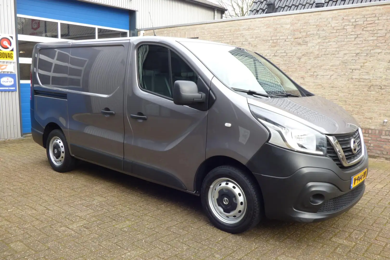Nissan NV300 1.6 dCi 95 L1H1 Acenta (Traffic/Vivaro) Grijs - 2