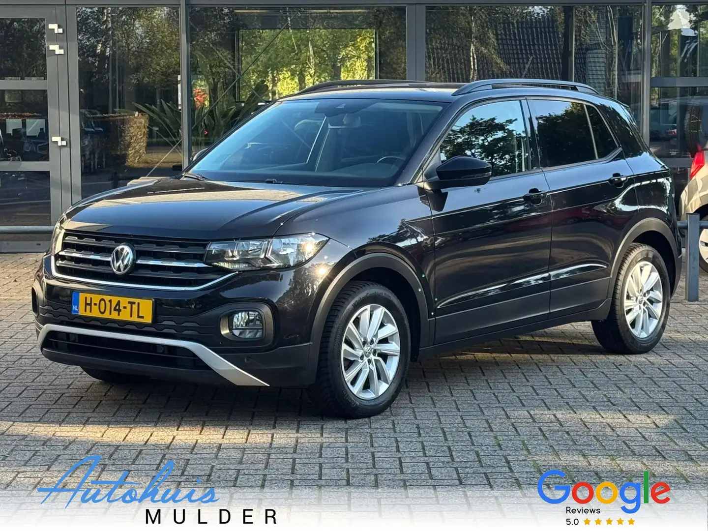Volkswagen T-Cross 1.0 TSI Life Airco/Cruise/Navigatie/PDC Zwart - 1