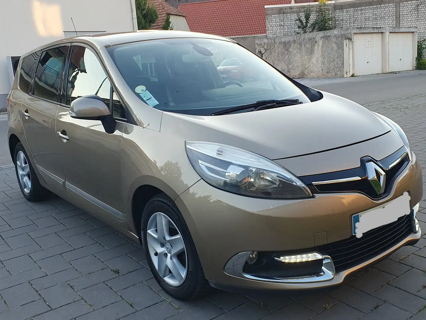 Renault Grand Scenic Energy dCi 110 S Bronz - 2