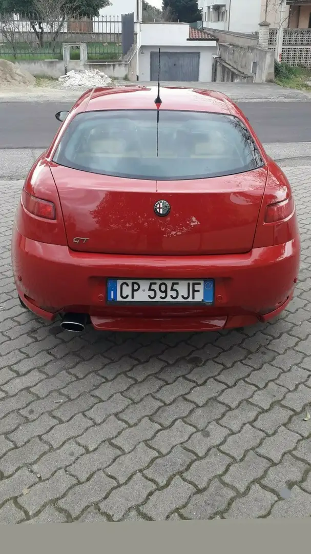 Alfa Romeo GT 1.9 jtd mjt Distinctive Червоний - 2