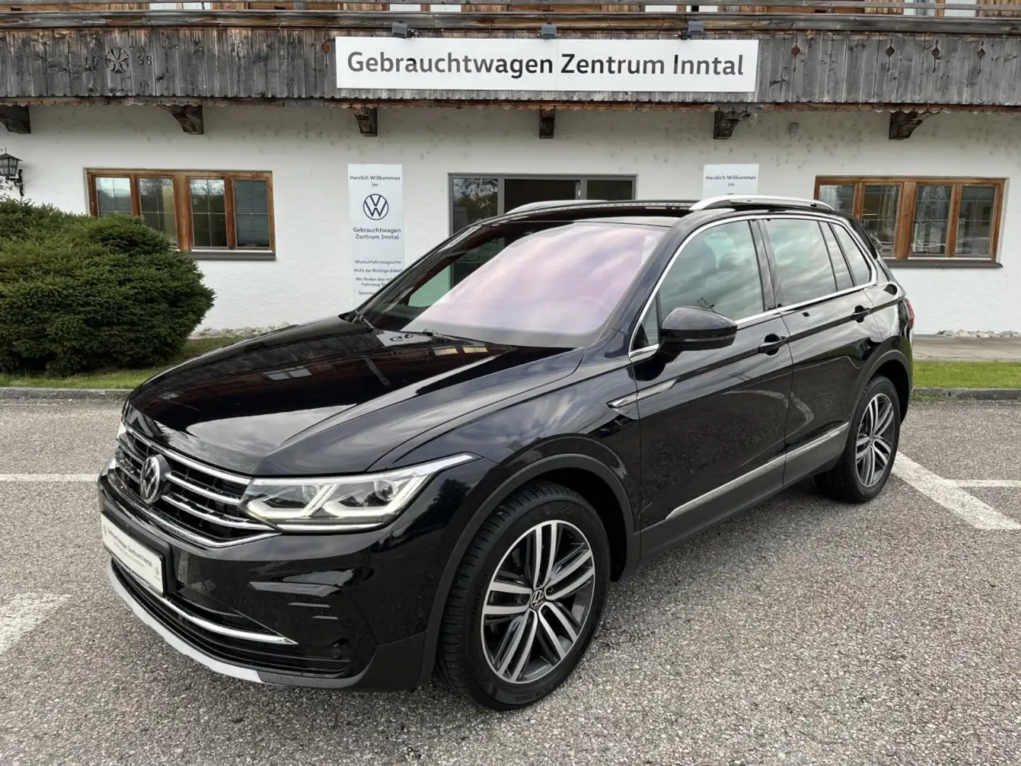 Volkswagen Tiguan 2,0 TDI DSG 4Motioin Elegance (LED+AHK+Leder) Schwarz - 2