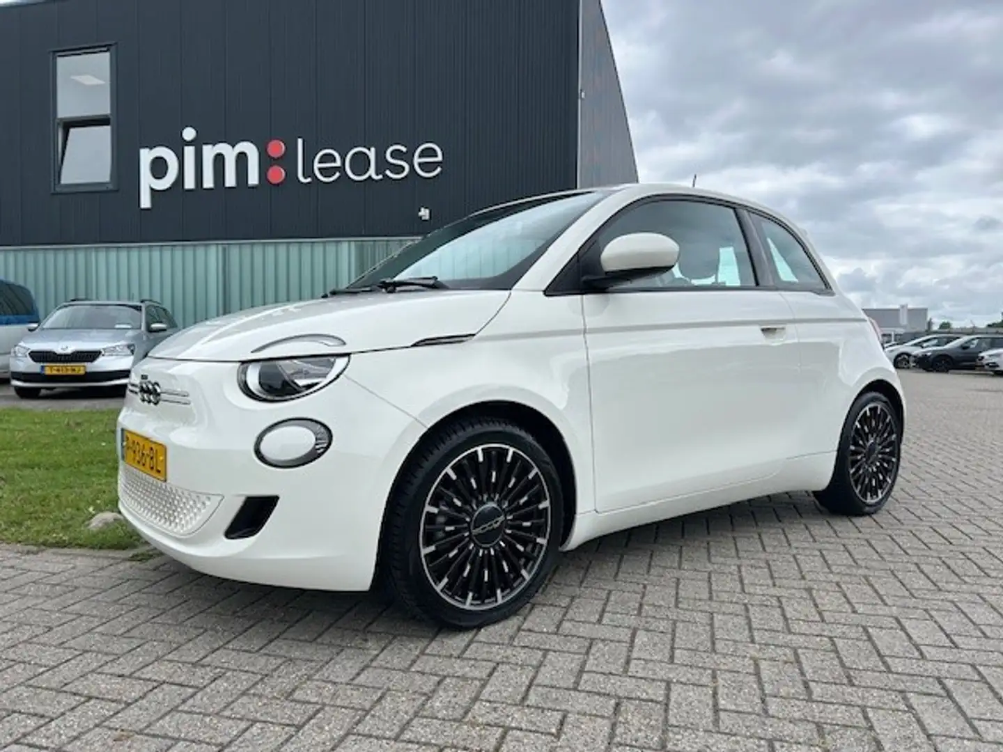 Fiat 500e 3+1 Icon 42 kWh Wit - 1