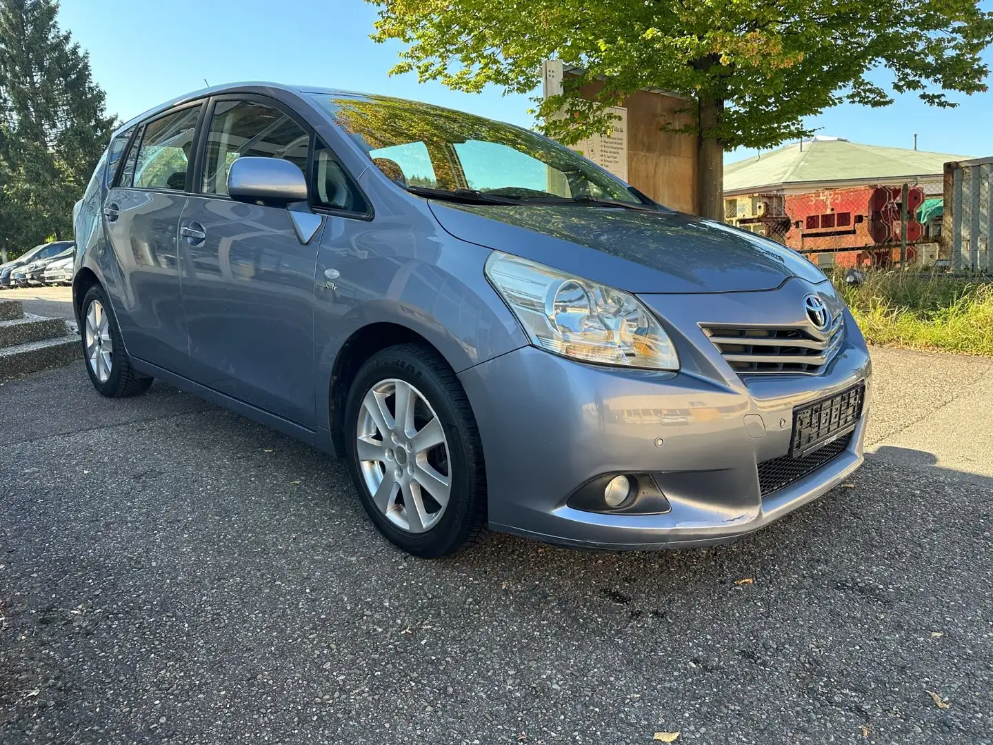Toyota Verso Life2.2 D-Cat Automatik Rückfahr. 7.Sitzer Blau - 2