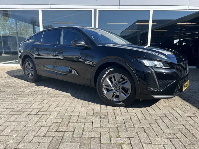 Peugeot 408 1.2 PureTech Allure 130 EAT8 Carplay / Led / Camer