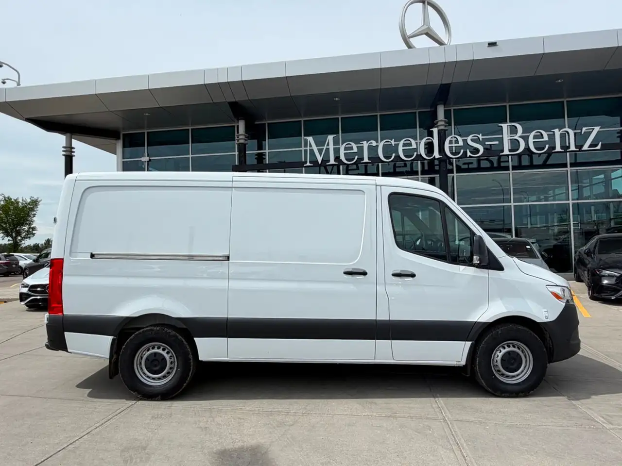 Mercedes-Benz Sprinter photo Mercedes-Benz Sprinter