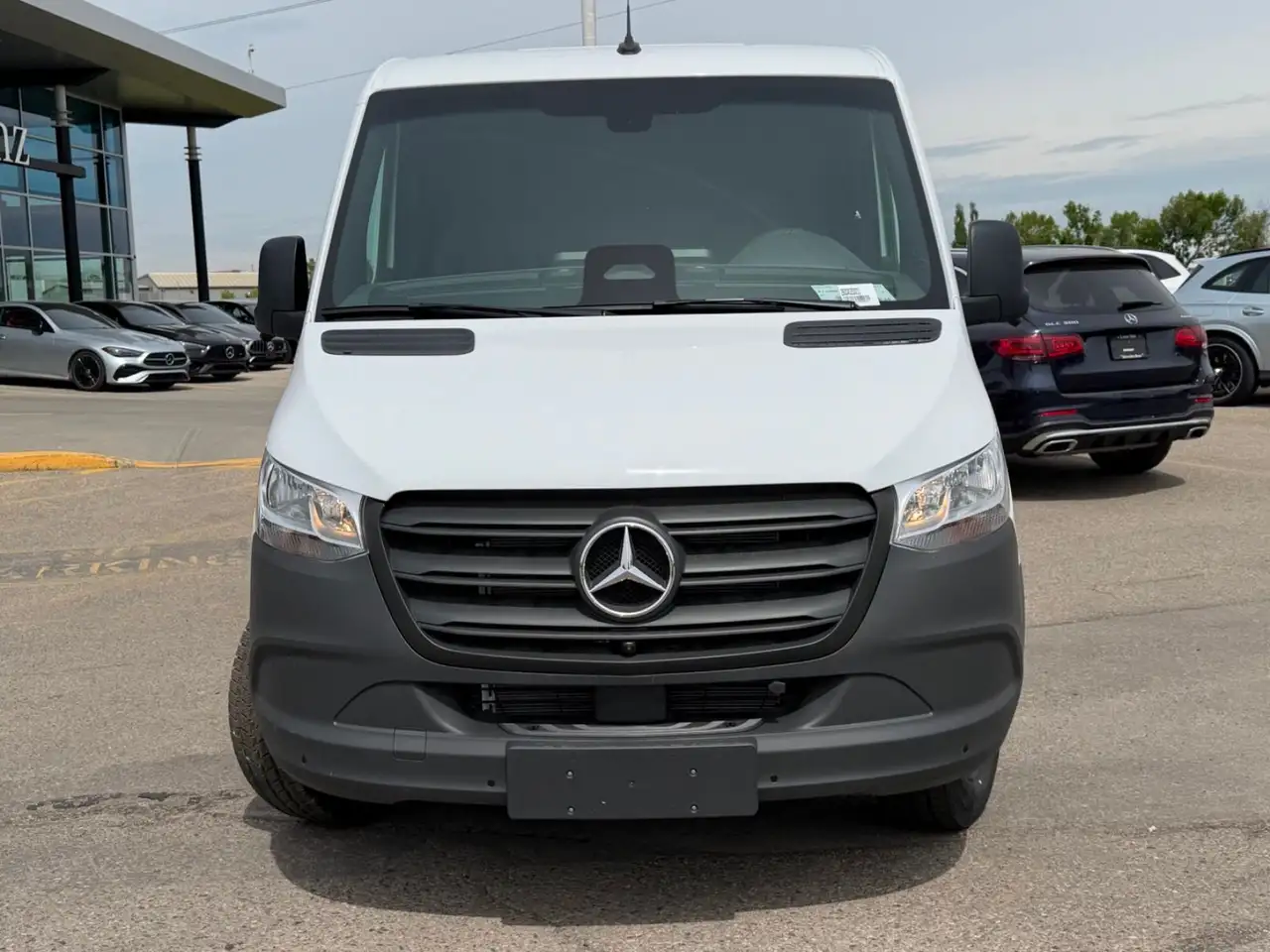 Mercedes-Benz Sprinter photo Mercedes-Benz Sprinter