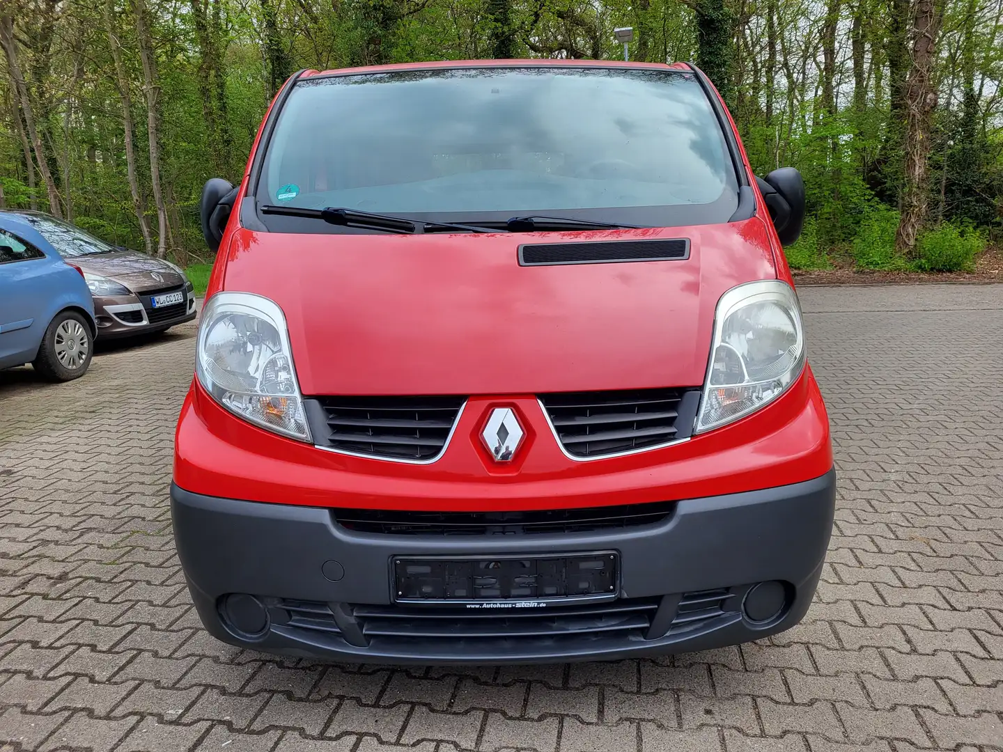 Renault Trafic L1H1 2,7t (8/9 Sitze) verglast - 1