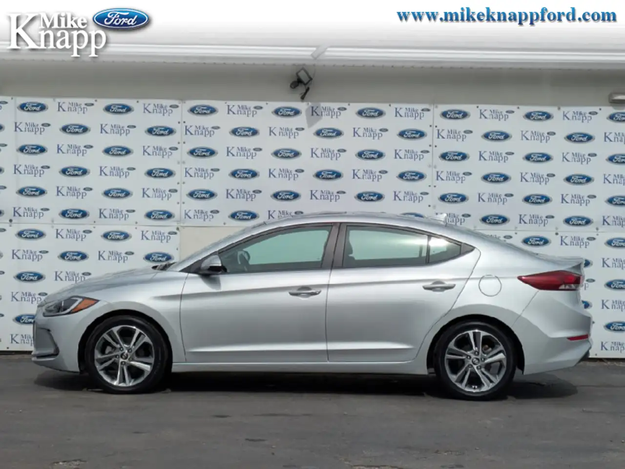Hyundai ELANTRA снимка Hyundai ELANTRA