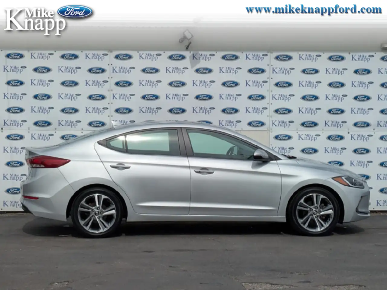 Hyundai ELANTRA снимка Hyundai ELANTRA
