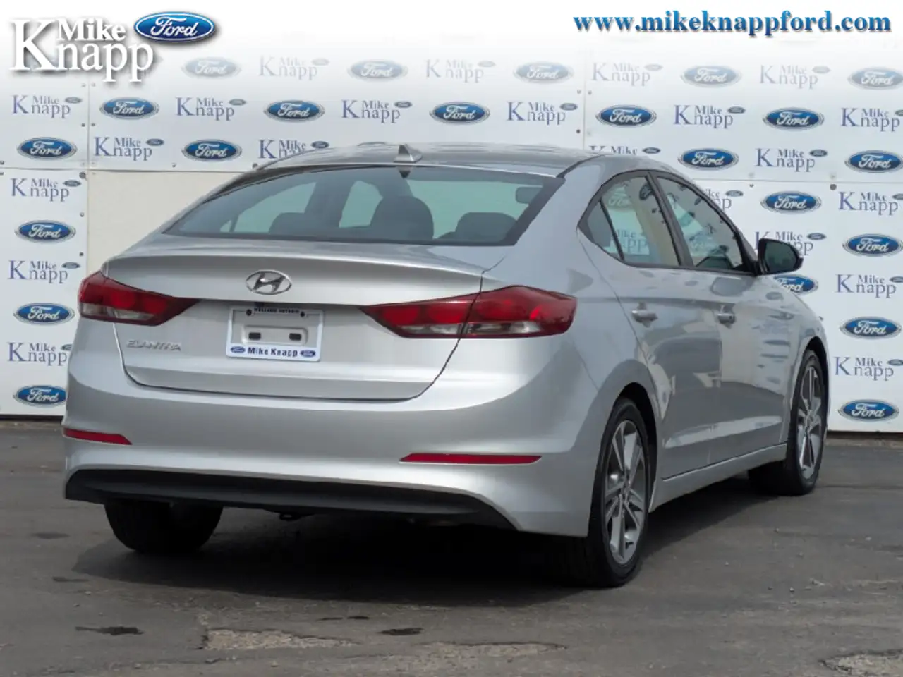 Hyundai ELANTRA снимка Hyundai ELANTRA