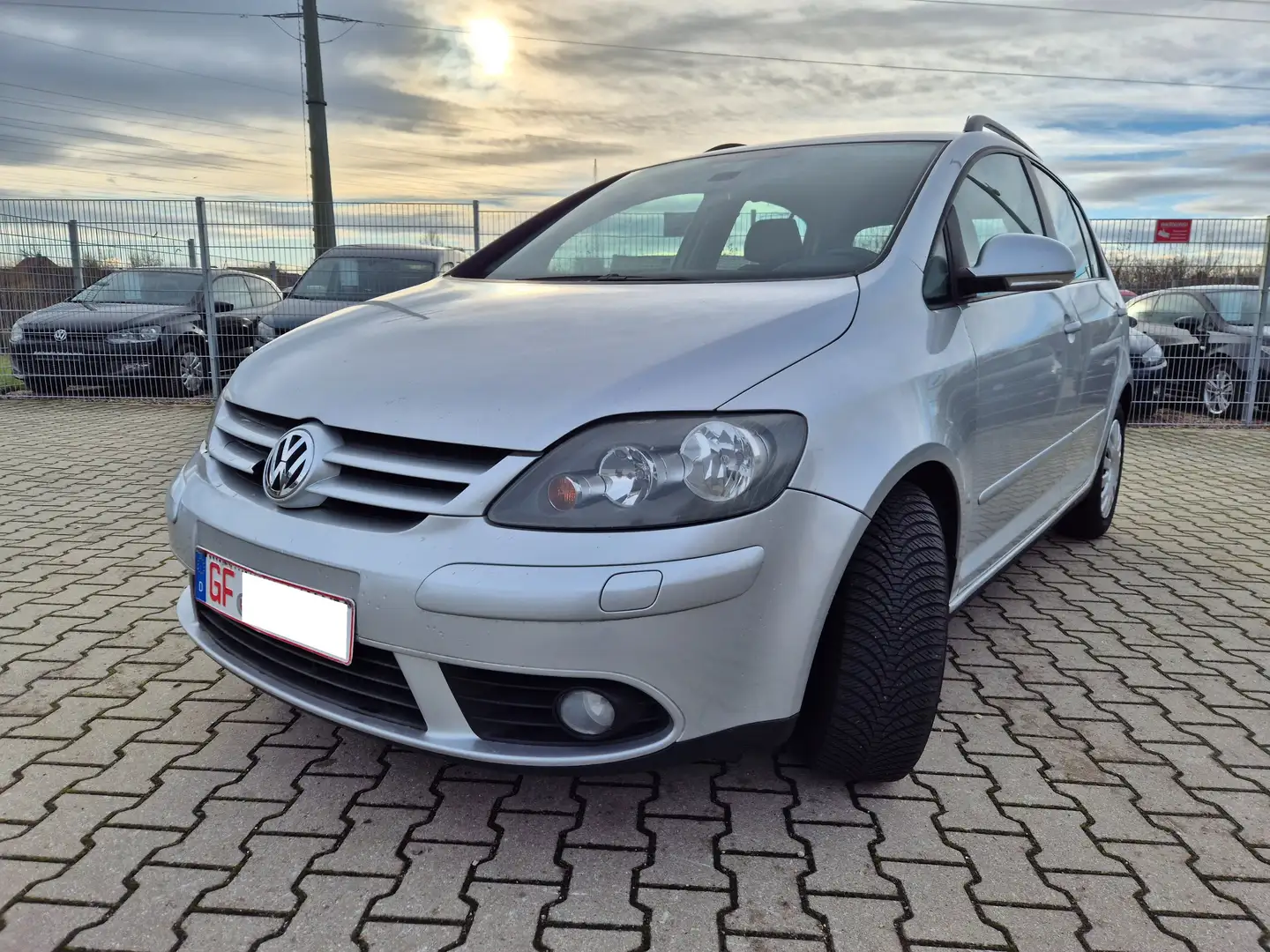 Volkswagen Golf Plus Golf V Plus 1.4 TSI TÜV 11/26 UNFALL Silber - 2