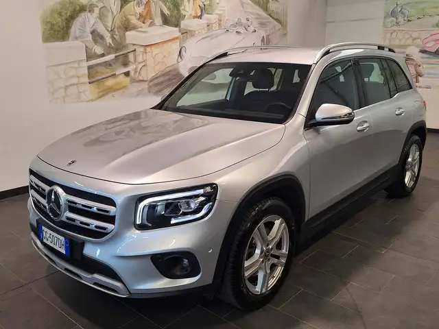 Mercedes-Benz GLB 200 d - SPORT PLUS - PELLE - 4X4 - DISPLAY 10.25" - LUCI 64 COLORI - CL 18" - FULL LED - TELECAMERA - SENSORI 360 - GAR24M